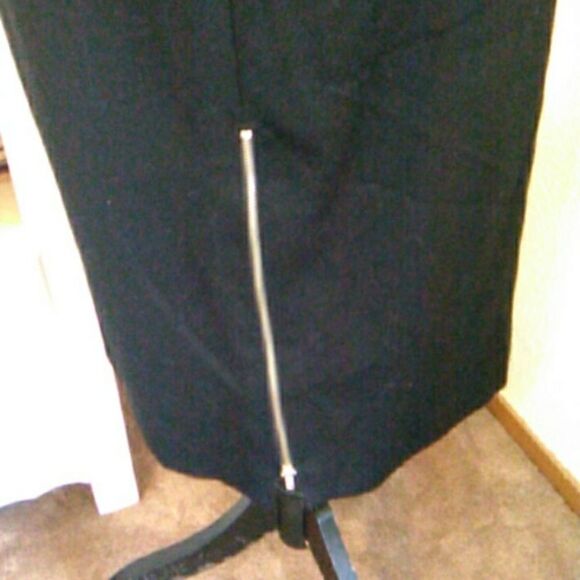 NWOT harve' benard Black Wool Skirt - Picture 6 of 10